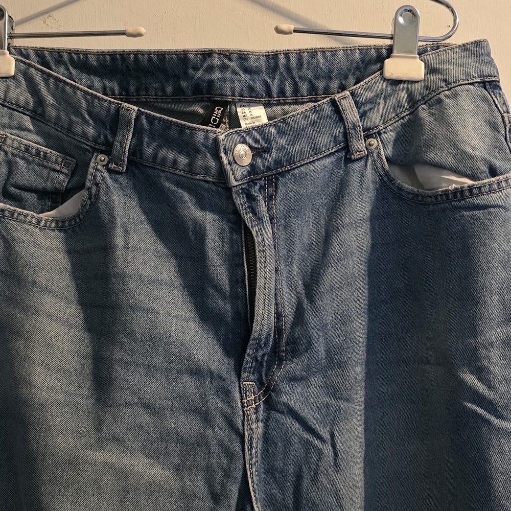 H&M Light Blue Ripped Straight Leg Jeans - Picture 2 of 13